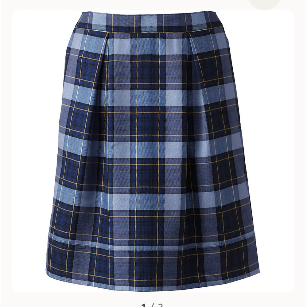 Land’s End Plaid Pleated Skort Top of Knee color: Classic Navy Plaid